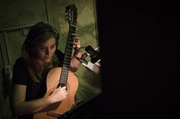 La guitarrista paraguaya Berta Rojas.